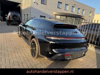 Porsche Taycan Cross Turismo 4S Glasdach picture 6