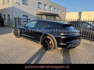 Porsche Taycan Cross Turismo 4S Glasdach picture 4