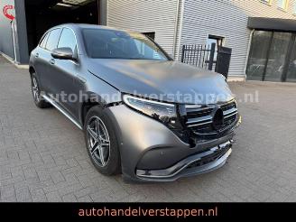 krockskadad bil auto Mercedes EQC 400 4Matic AMG Sport 300KW Grau Magno 2022/12