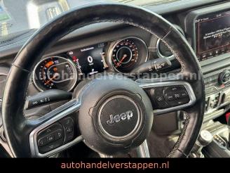 Jeep Gladiator Overland 4WD Launch Edition picture 18