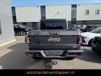 Jeep Gladiator Overland 4WD Launch Edition picture 6
