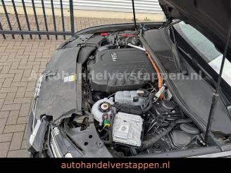 Audi A6 Lim. 50 TFSIe Quattro Sport Panorama VOLL picture 38