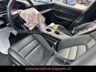 Porsche Taycan Sport 93KWH Sport-Design-Paket picture 27