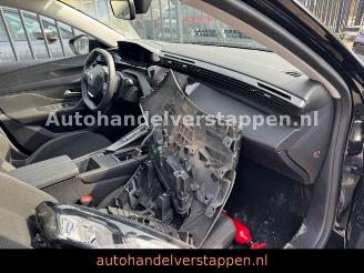 Peugeot 308 SW III BlueHDi 130 S&S EAT8 Active Pack 96kW picture 15