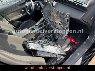 Peugeot 308 SW III BlueHDi 130 S&S EAT8 Active Pack 96kW picture 14