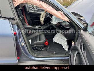 Porsche Taycan Cross Turismo 4 93KWH Panorama picture 16