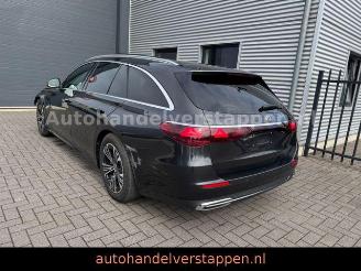 krockskadad bil auto Mercedes E-klasse 450d 4Matic Avantgard Advancd Panorama 2024/6