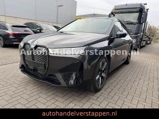skadebil auto BMW iX 40 xDrive 240KW Sky Lounge 2024/8