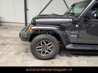 Jeep Wrangler Unlimited Plug-In Hybrid Sahara picture 9