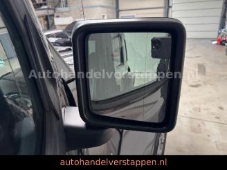 Jeep Wrangler Unlimited Plug-In Hybrid Sahara picture 18