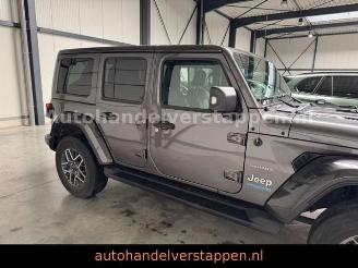 Jeep Wrangler Unlimited Plug-In Hybrid Sahara picture 4