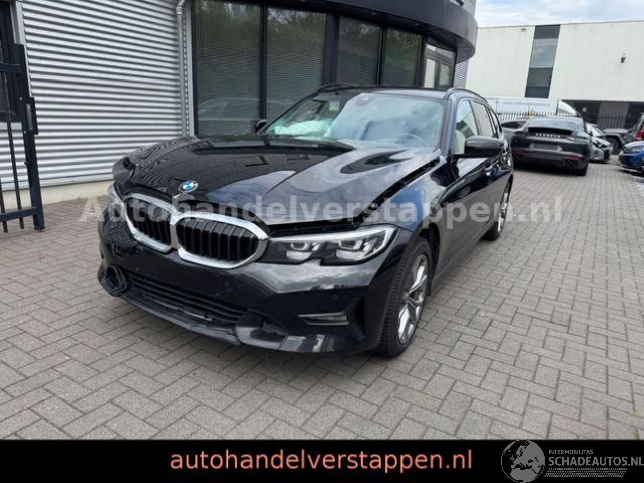 BMW 3-serie d Touring Sport Line 110KW Leder Navi LED