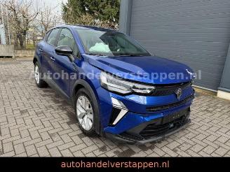 krockskadad bil auto Renault Captur II Evolution 67 kW TCE DAB+ 2025/6