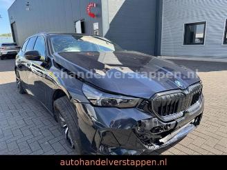 krockskadad bil auto BMW i5 Touring 40eDrive 250KW M Sport AHK Harman 2024/7