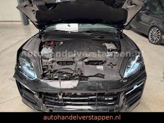 Porsche Cayenne E-Hybrid 346KW Matrix Bose Sport chrono picture 11