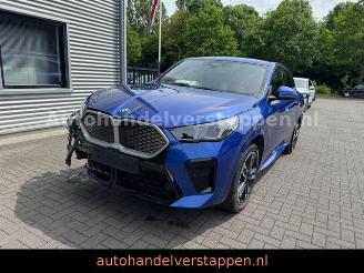 Schadeauto BMW iX2 30 xDrive M Sport 230KW Harman NAVI AHK 2025/7