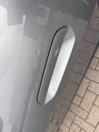 BMW i4 Gran Coupe 35 eDrive 70KWH Sport 210KW picture 16