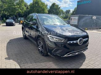 skadebil auto Mercedes GLA 250e Progressive 160KW 2023/5