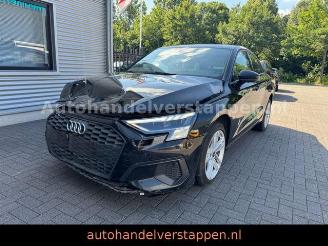 Voiture accidenté Audi A3 Limousine 30 TDI S-Line S-Tronic Matrix 2022/9