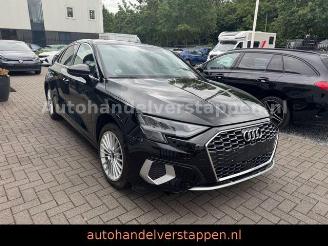 Voiture accidenté Audi A3 Sportback 30 TFSI 81KW Advanced S Tronic 2023/7