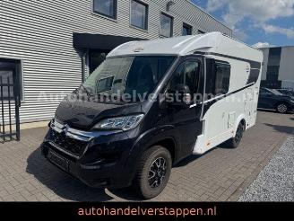 krockskadad bil camper Carado   2022/7