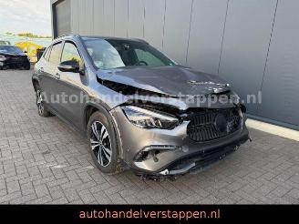 Voiture accidenté Mercedes GLA 250e Progressive Night-Paket Navi Leder 2024/4