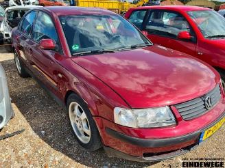 Uttjänta bilar auto Volkswagen Passat Passat (3B2), Sedan, 1996 / 2000 2.3 VR5 1999/3