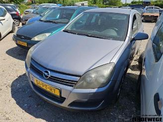 Vrakbiler auto Opel Astra Astra H (L48), Hatchback 5-drs, 2004 / 2014 1.6 16V Twinport 2004/11