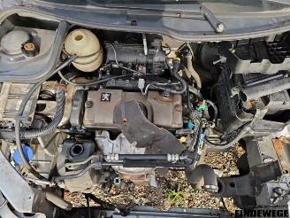 Peugeot 206 206 (2A/C/H/J/S), Hatchback, 1998 / 2012 1.4 XR,XS,XT,Gentry picture 2