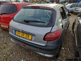 Peugeot 206 206 (2A/C/H/J/S), Hatchback, 1998 / 2012 1.4 XR,XS,XT,Gentry picture 4