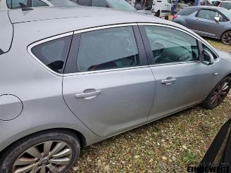 Opel Astra Astra J (PC6/PD6/PE6/PF6), Hatchback 5-drs, 2009 / 2015 1.4 Turbo 16V picture 3