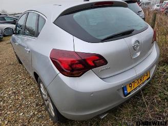 Opel Astra Astra J (PC6/PD6/PE6/PF6), Hatchback 5-drs, 2009 / 2015 1.4 Turbo 16V picture 2
