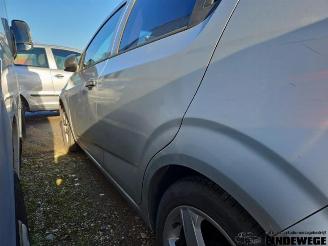 Chevrolet Aveo Aveo (300), Hatchback, 2006 / 2015 1.2 16V picture 12