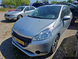 Peugeot 208 208 I (CA/CC/CK/CL), Hatchback, 2012 / 2019 1.2 Vti 12V PureTech 82 picture 2