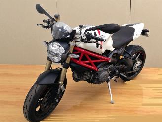 Ducati Monster 1100  picture 1