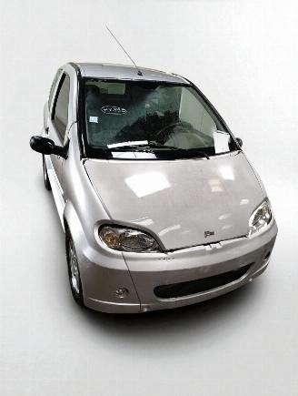 skadebil auto Microcar Insignia SIMPA ALBIZA 2006/3