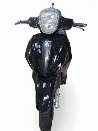 Piaggio  BEVERLY picture 11