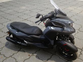 Avarii scootere Yamaha  TRICITY 2025/9