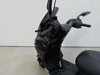 Aprilia  SXR picture 13