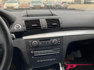 BMW 1-serie 1 serie (E81), Hatchback 3-drs, 2006 / 2012 118d 16V picture 12