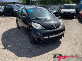 Vrakbiler auto Peugeot 107 107, Hatchback, 2005 / 2014 1.0 12V 2010/11