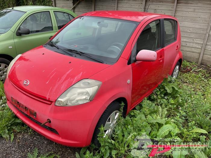 Daihatsu Sirion Sirion 2 (M3), Hatchback, 2005 1.0 12V DVVT
