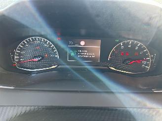 Peugeot 208 STYLE picture 8
