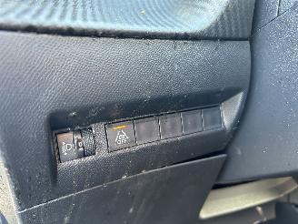 Peugeot 208 STYLE picture 15