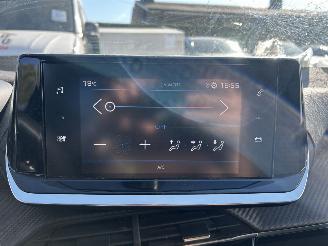 Peugeot 208 STYLE picture 10