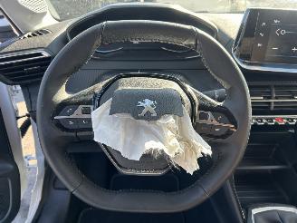 Peugeot 208 STYLE picture 12