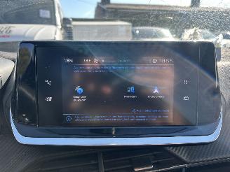 Peugeot 208 STYLE picture 9