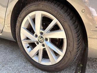 Volkswagen Golf 7 1.4 TSI Highline AUTOMAAT XENON RIJDBAAR! picture 14
