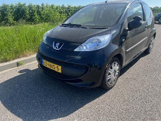 Peugeot 107  picture 1