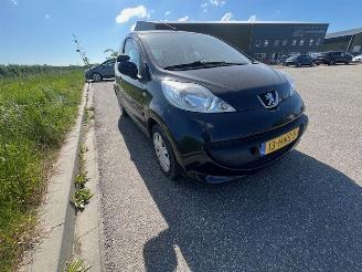 Peugeot 107  picture 7